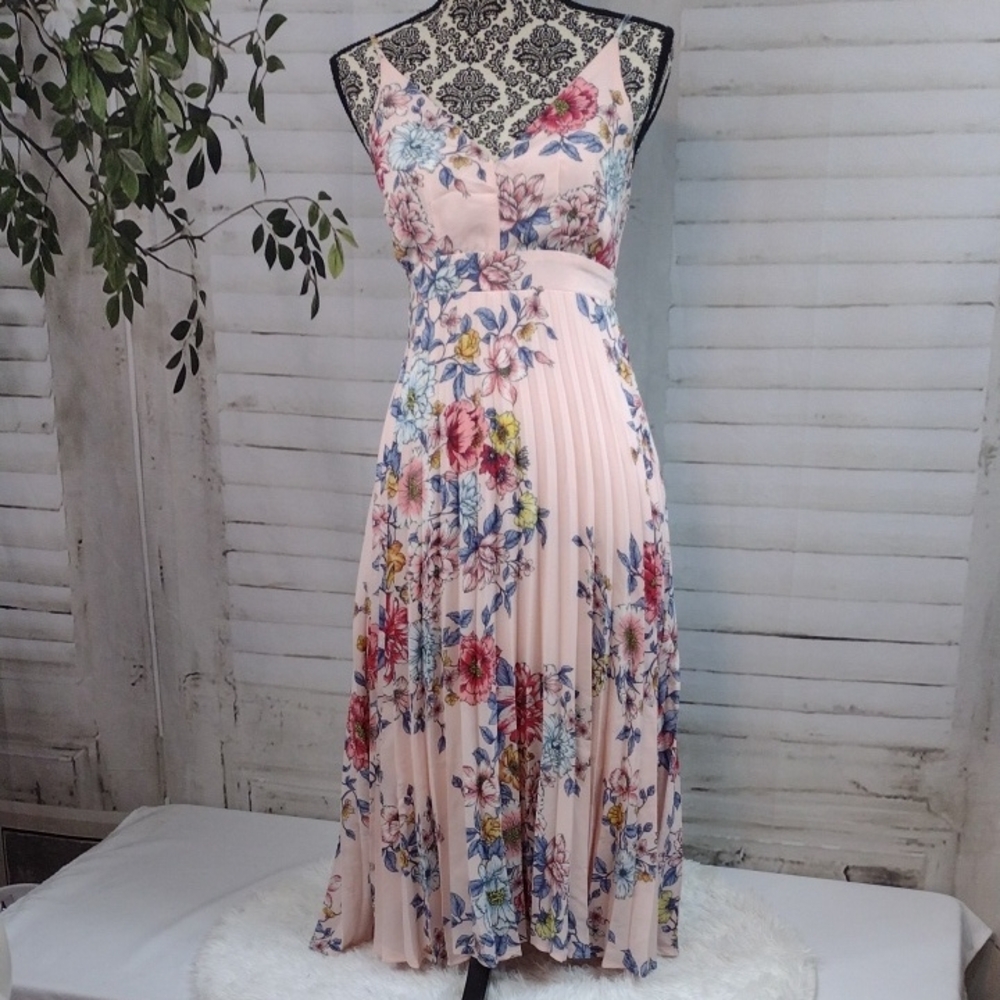 Floral Pink Pleated Women's Dress Size M